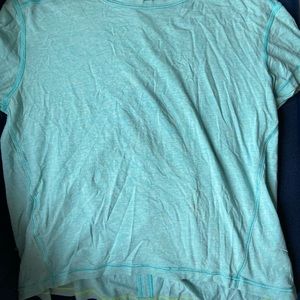 Ivivva blue crop tee